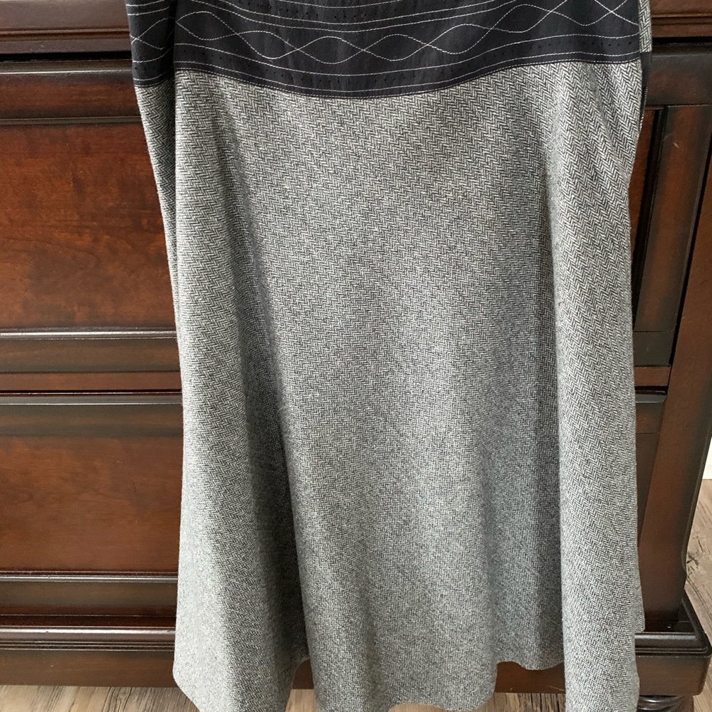 Women’s wool skirt